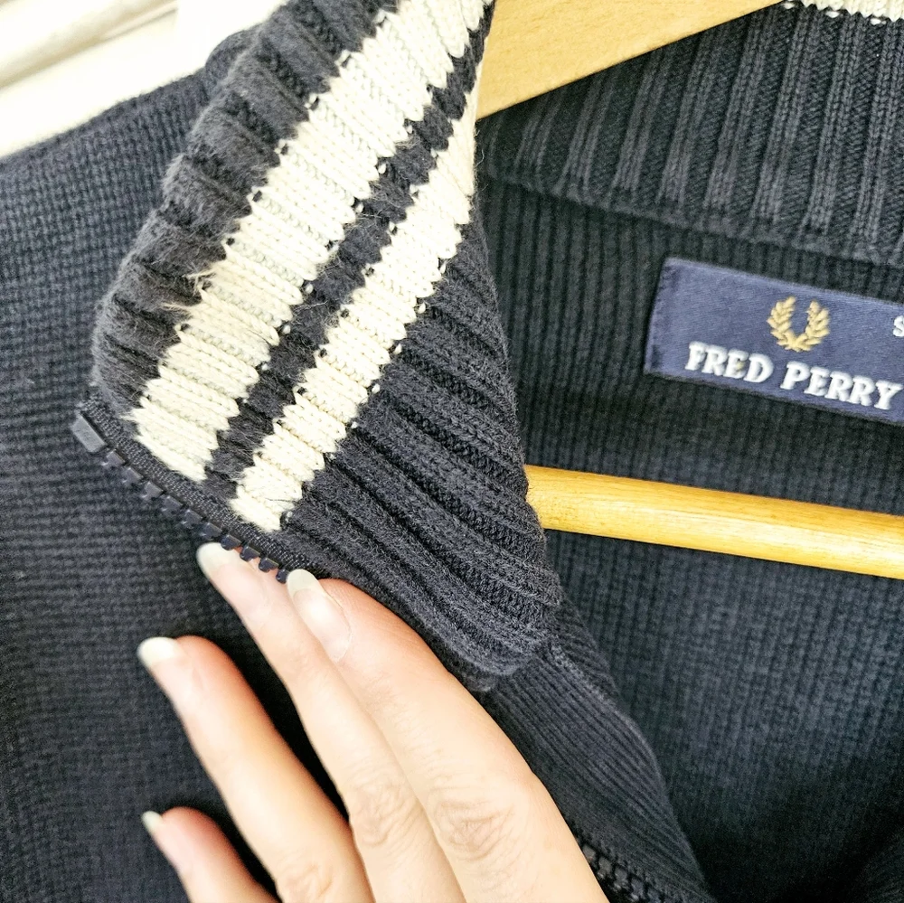 Vintage 90s Fred Perry zip up S **flaws** - Picture 4 of 13